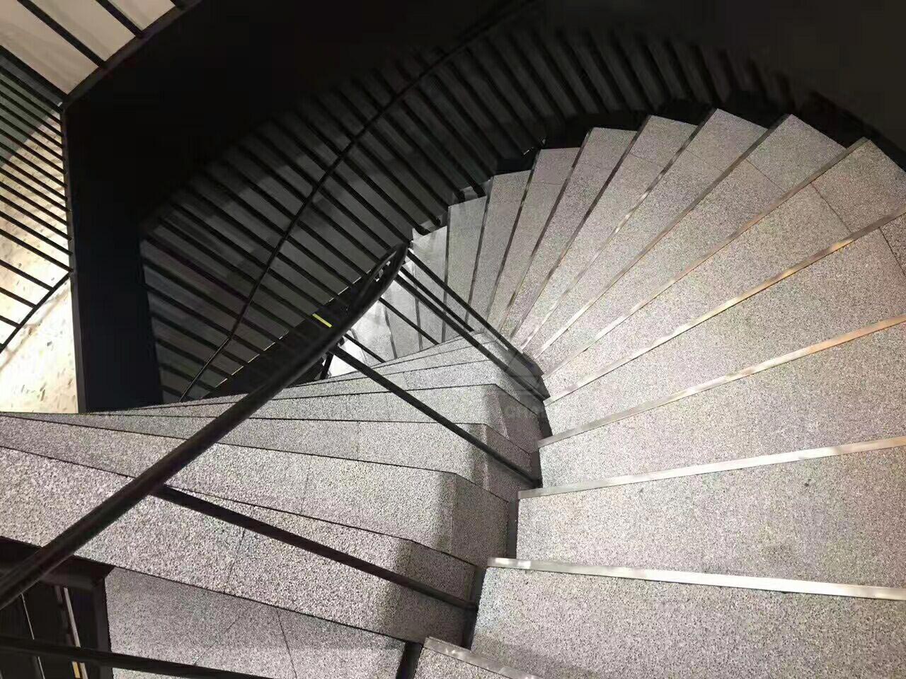 El aluminio para la absorcion del sonido